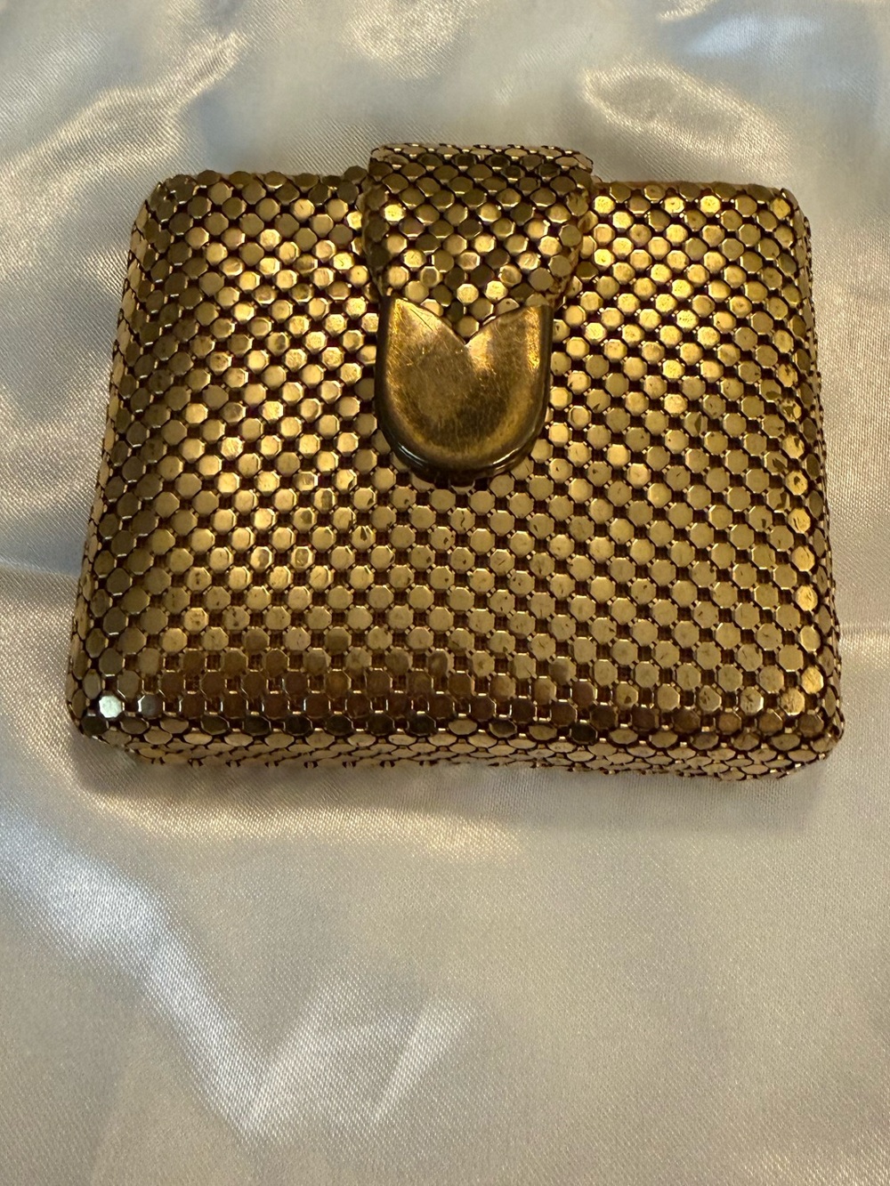 Vintage Whiting & Davis Powder Compact